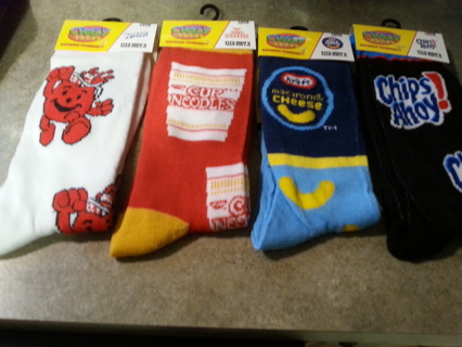 4 new men's socks - lot 2