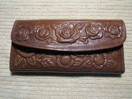 ★★ NEW LEATHER WALLET ★★ **HAND TOOLED ROSES** 