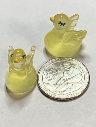 SWANS~#4~YELLOW~SET OF 2 SWANS~GLOW IN THE DARK~FREE SHIPPING!