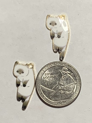 CAT CHARMS~#6~WHITE~HANGING AROUND~SET OF 2~FREE SHIPPING!