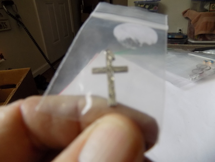 Silvertone textured cross charm 1 inch