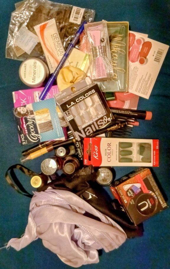 FREE: HUGE BOX OF 36 BEAUTY ITEMS