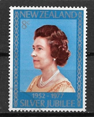 1977 New Zealand Sc620 Queen Elizabeth Silver Jubilee used