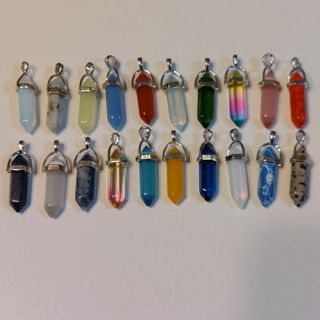 Lot of 20 stone pendants