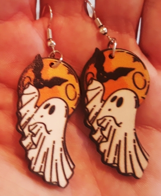 ヘ(◕。◕ヘ) Ghost with Moon Halloween Earrings