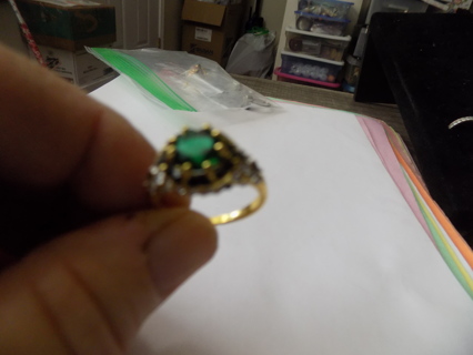 ring # 5 Size 8 large green rhinestone center green white sm stones on side