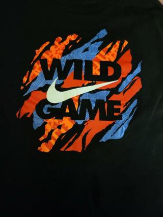 Black NIKE shirt