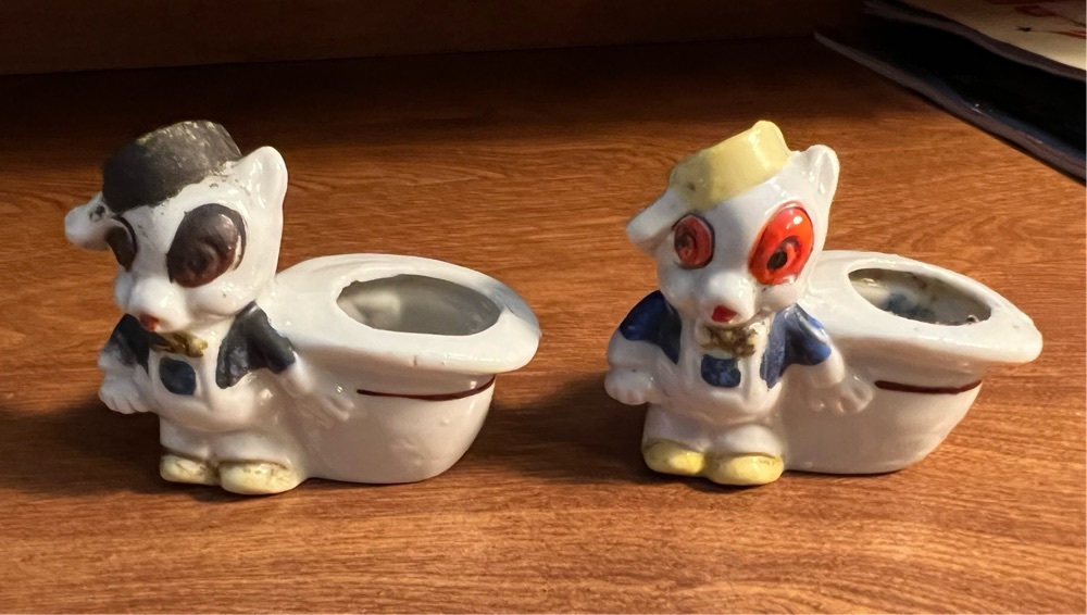 FREE: Two Pig Toothpick Holders 