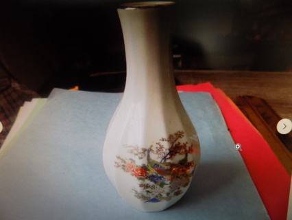 JAPAN vintage 5 inch ribbed Oriental bud vase hand painted peacock