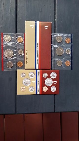 1984- US MINT UNCIRCULATED COIN SET.. IN ORIGINAL GOVERNMENT PACKAGING.. IN A+ CONDITION...