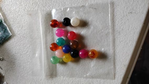 Assorted color acrylic beads