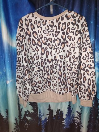 Cheetah Print Long-Sleeved Top / Ladies Size Small