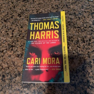 Cari Mora by Thomas Harris Paperback