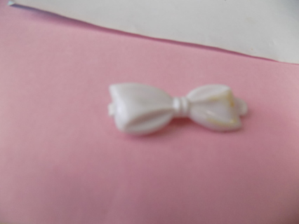 1 1/2 inch white plastic bow barrette