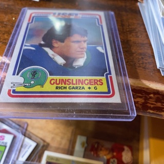 1984 topps usfl gunslingers rich Garza football card 