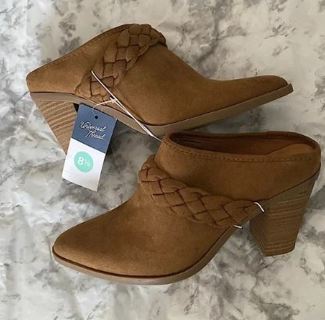 NWT Universal Thread Ankle Booties