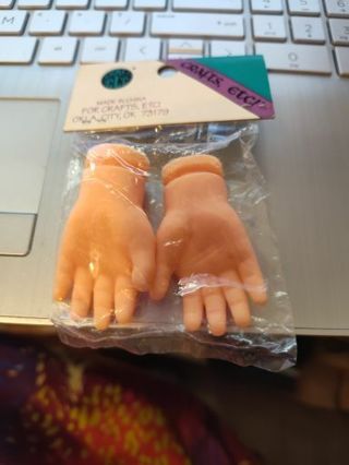 Doll hands