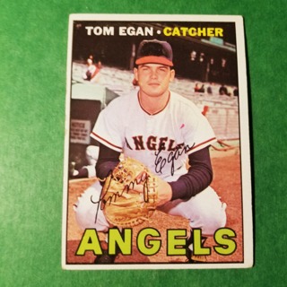 1967 - TOPPS BASEBALL CARD NO. 147 - TOM HEGAN - ANGELS - EXMT/NRMT.