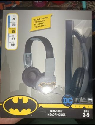 DC Comics Batman Kid-Safe Headphones Brand New