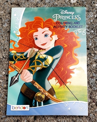 DISNEY PRINCESSESS MEDIUM COLORING BOOK AND ACTIVITY BOOKLET