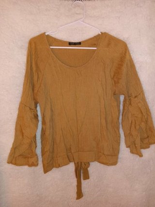 Moa Moa Yellow Colored Top with Ruffled Sleeves & Bow / Ladies Size Small