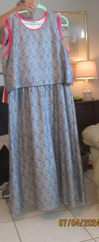 LONG DRESS SIZE 24W