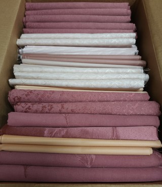 Lot of 20 Mixed Ivory/Pink Colors Vintage 80s 90s Fabric Yards Off Cuts-Roll End Scraps Sewing