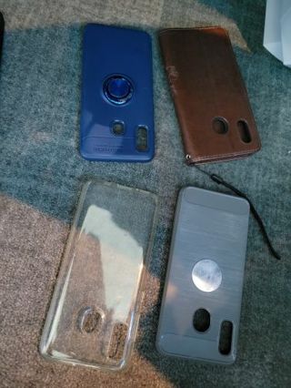 LARGE LOT OF 7 CELL PHONE CASES & ACCESSORIES- RINGS/CLOTH/CHARGER/BATTERY
