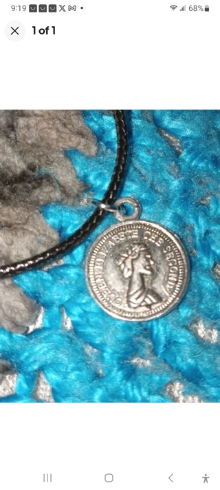 Queen Coin Charm rope necklace 