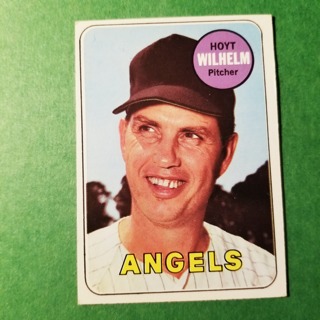 1969 - TOPPS EXMT - NRMT BASEBALL - CARD NO. 565 -  HOYT WILHELM  - ANGELS