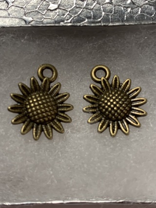 ☀SUNFLOWER CHARMS~#1~ANTIQUE GOLD~SET OF 2~FREE SHIPPING☀