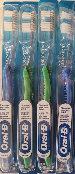 4 oral b toothbrushes
