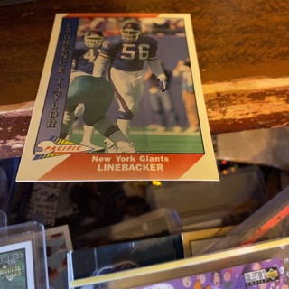 1991 pacific lawrence Taylor football card 