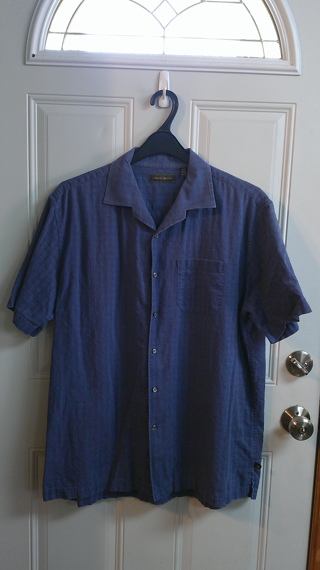 Men's Size XL Button Down Shirt by Joseph Abboud