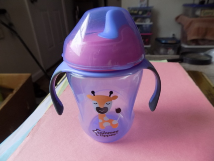 Tommie Tippie purple double handle sippy cup with giraffe on front