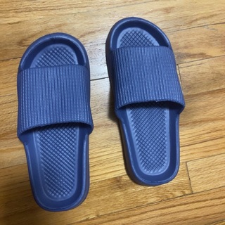 BN very Comfortable Indoor slippers 8-9