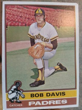 1976 TOPPS BOB DAVIS SAN DIEGO PADRES BASEBALL CARD# 472