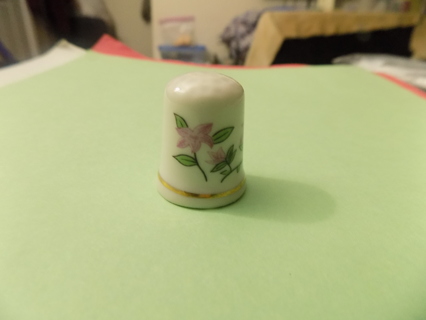 Vintage ceramic thimble pink 5 point flowers & stems