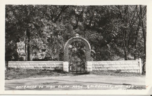 Vintage Unused Postcard: d: Entrance to High Cliff Park, Galesville, WI