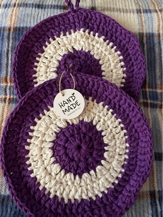 Set of 2 Pot Holders/ Hot pads 