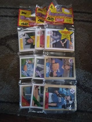 Topps Baseball Card Packs 3pcs