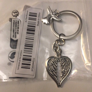 New Angel Wings Key Ring Read description before bidding 