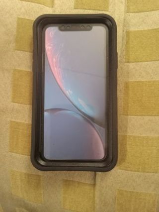 Otter box defender iPhone xr case