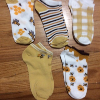 Brand New 5 Pairs of Women’s Sneaker Socks. #06