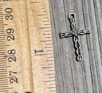  CROSS Charm ONE SIDED Silvertone   Scrapbooking  Pen Pal  Card Making Jewerly Crafting