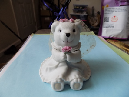 4 inch bisque porcelain white wedding bear wear netted veil Holds rose