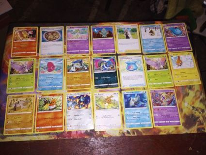 20 RANDOM POKEMON CARDS #228