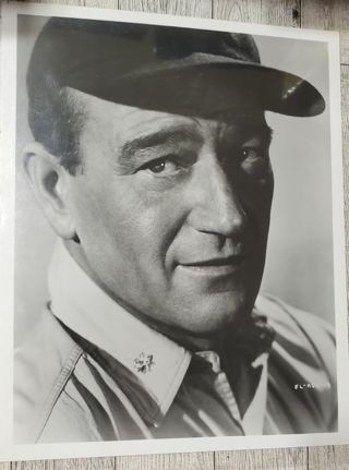 8 x 10" Glossy Photo of John Wayne!