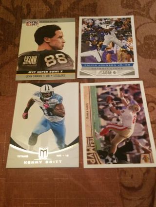 4 FOOTBALL CARDS