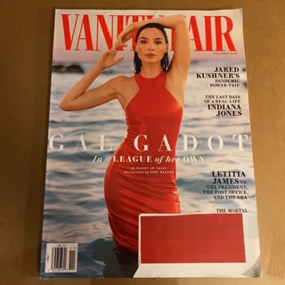 VANITY FAIR GAL GADOT COVER NOVEMBER 2000 PREOWNED /LABEL CUT OUT. S/H $5.00